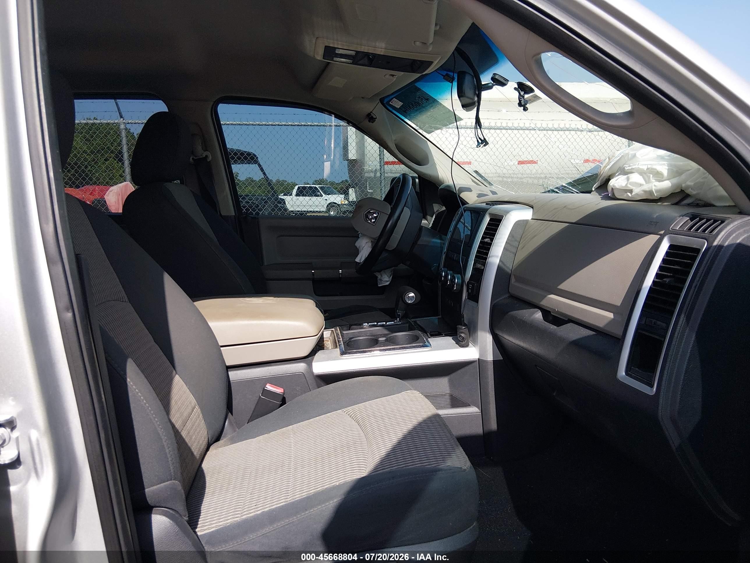 2010 Dodge Ram 1500 Slt/sport/trx Silver vin: 1D7RB1GP0AS249761