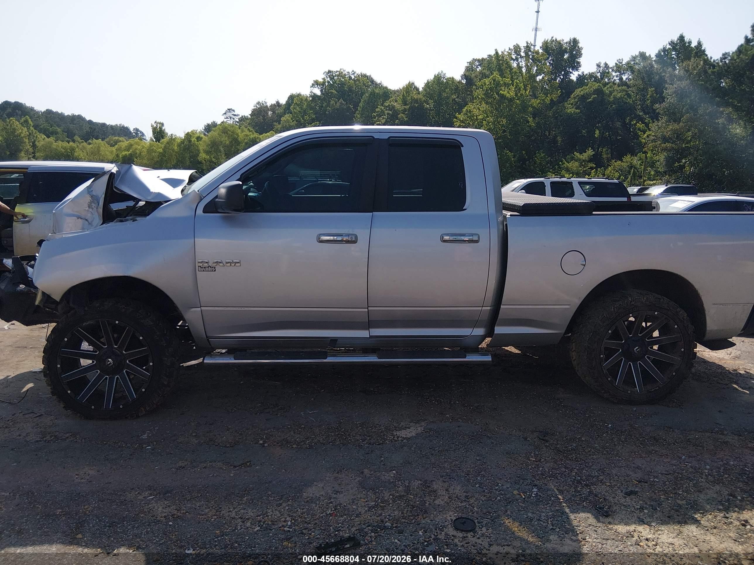 2010 Dodge Ram 1500 Slt/sport/trx Silver vin: 1D7RB1GP0AS249761