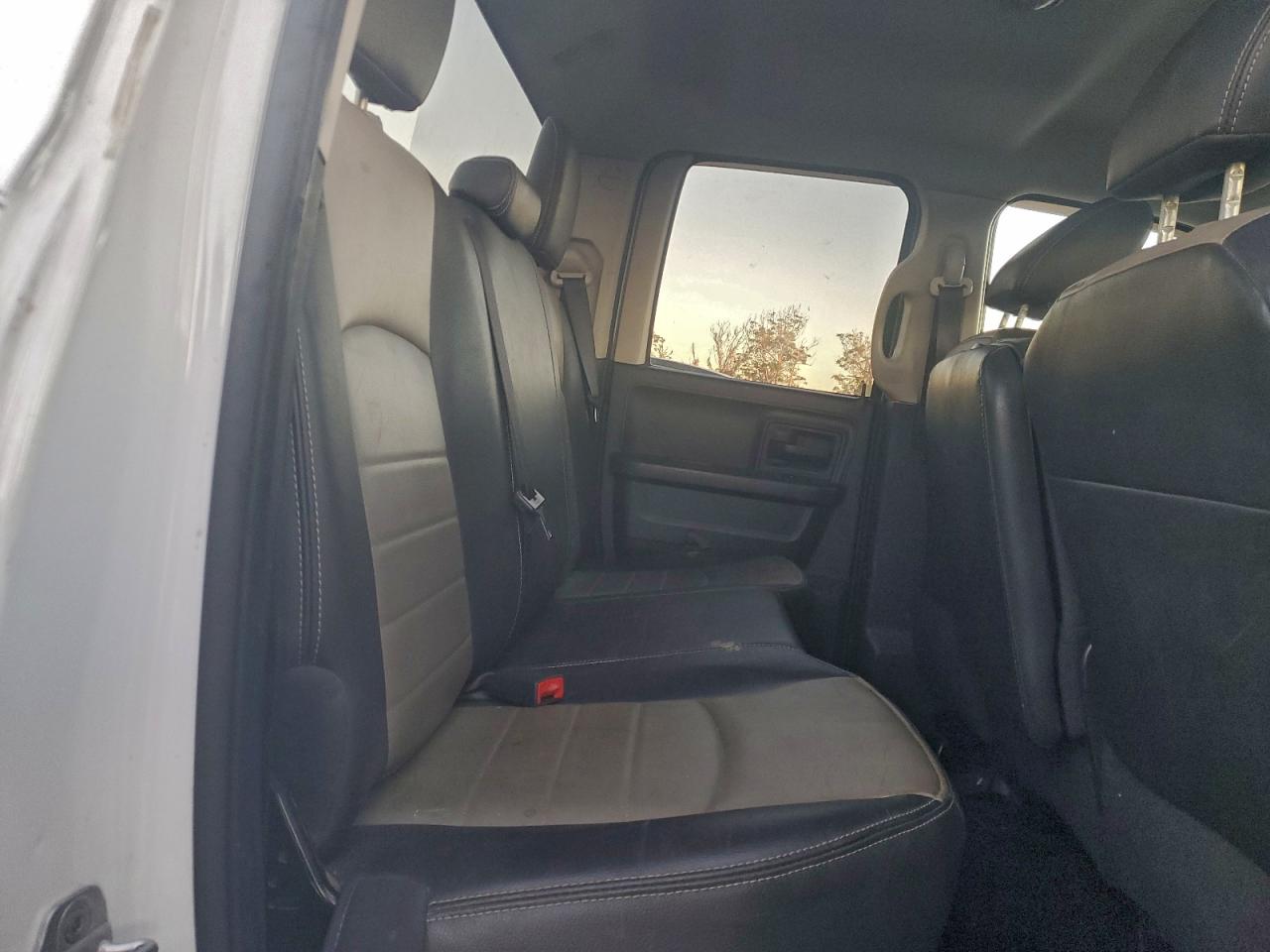 2011 Dodge Ram 1500 White vin: 1D7RB1GP0BS547521