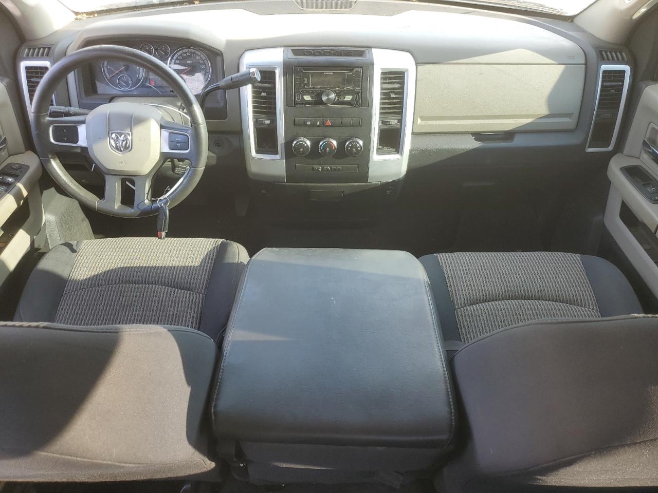 2011 Dodge Ram 1500 Серебряный vin: 1D7RB1GP0BS614456