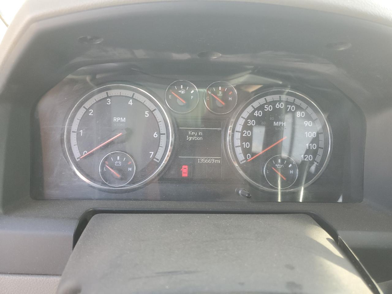 2011 Dodge Ram 1500 Серебряный vin: 1D7RB1GP0BS614456
