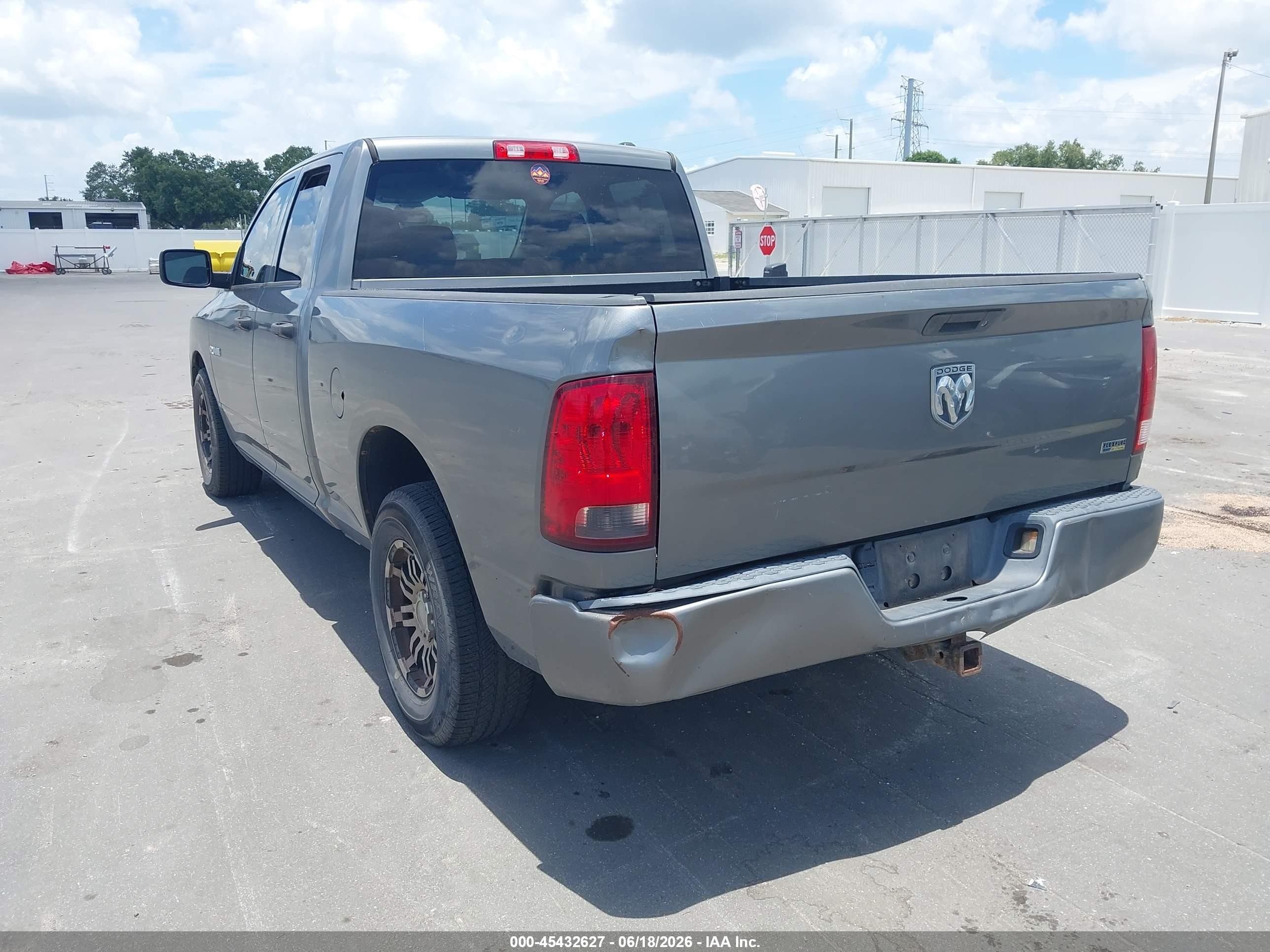 2010 Dodge Ram 1500 St Gray vin: 1D7RB1GP4AS213930