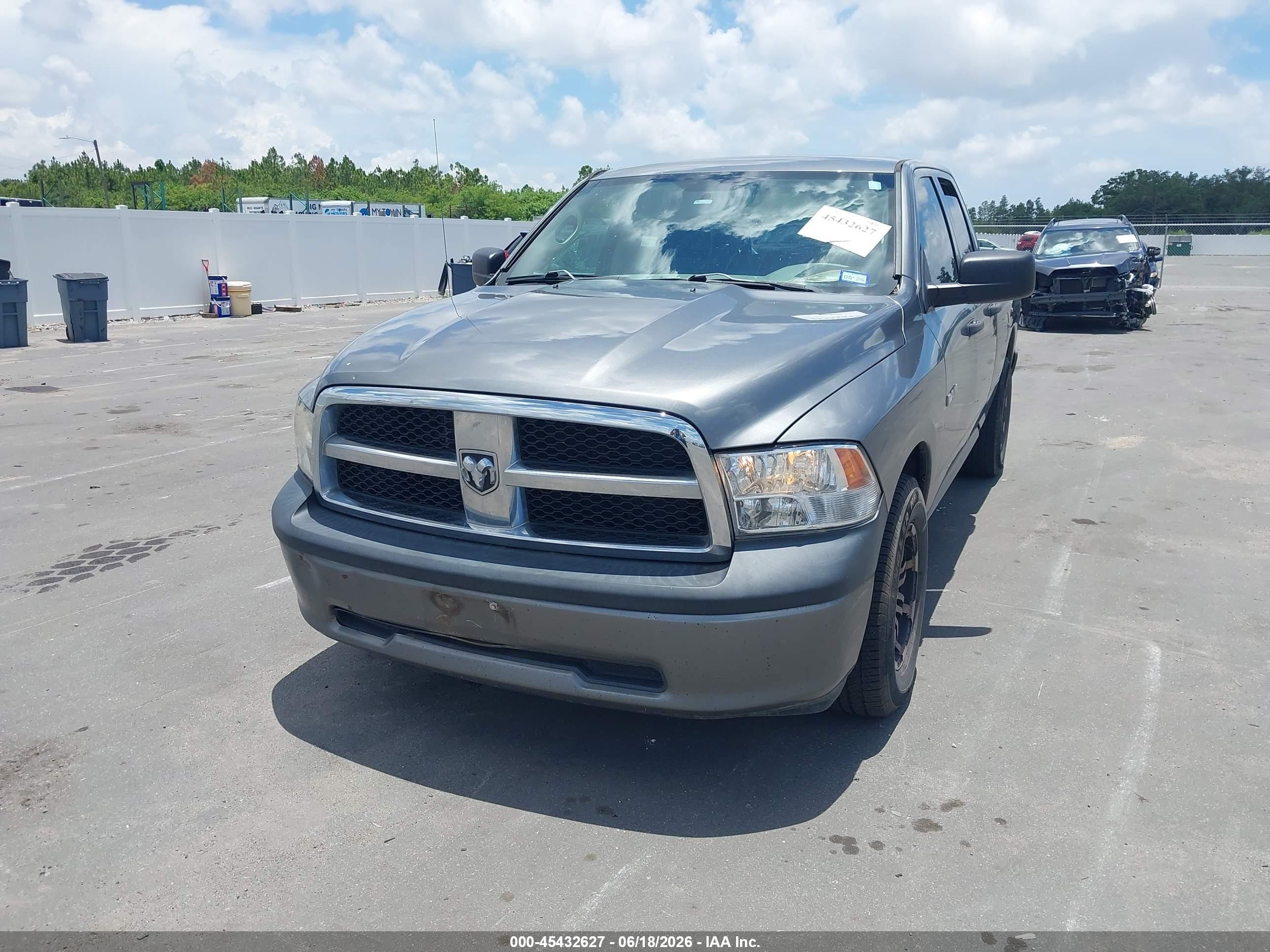 2010 Dodge Ram 1500 St Gray vin: 1D7RB1GP4AS213930