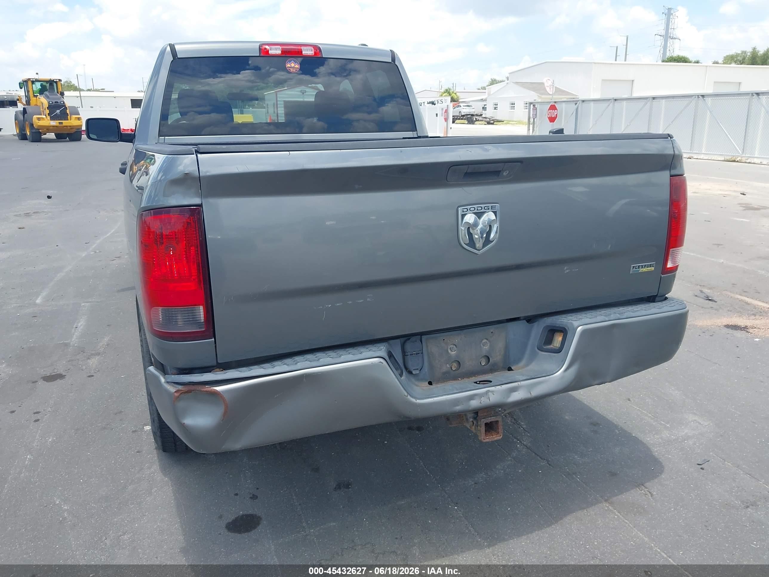 2010 Dodge Ram 1500 St Gray vin: 1D7RB1GP4AS213930
