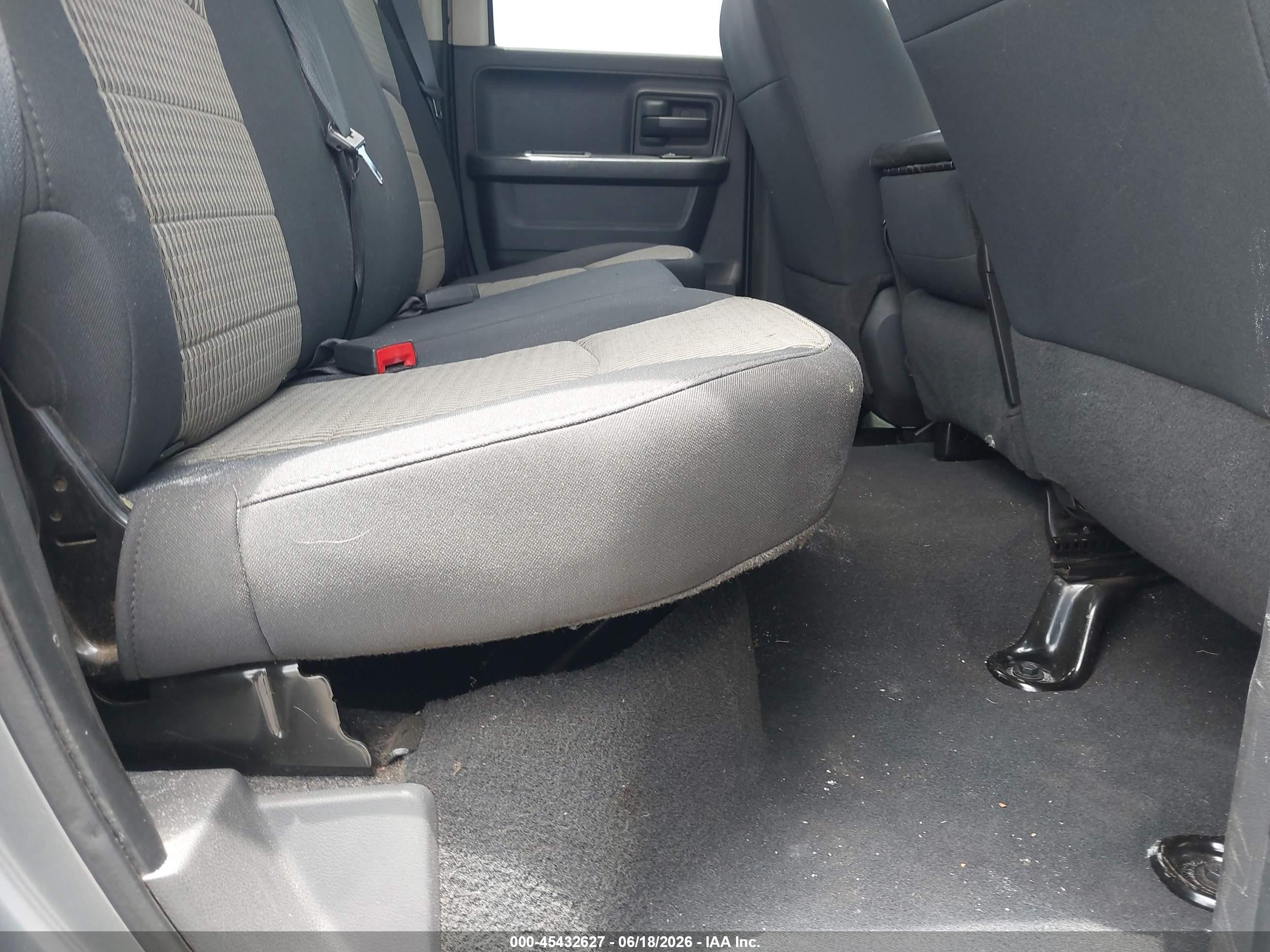 2010 Dodge Ram 1500 St Gray vin: 1D7RB1GP4AS213930