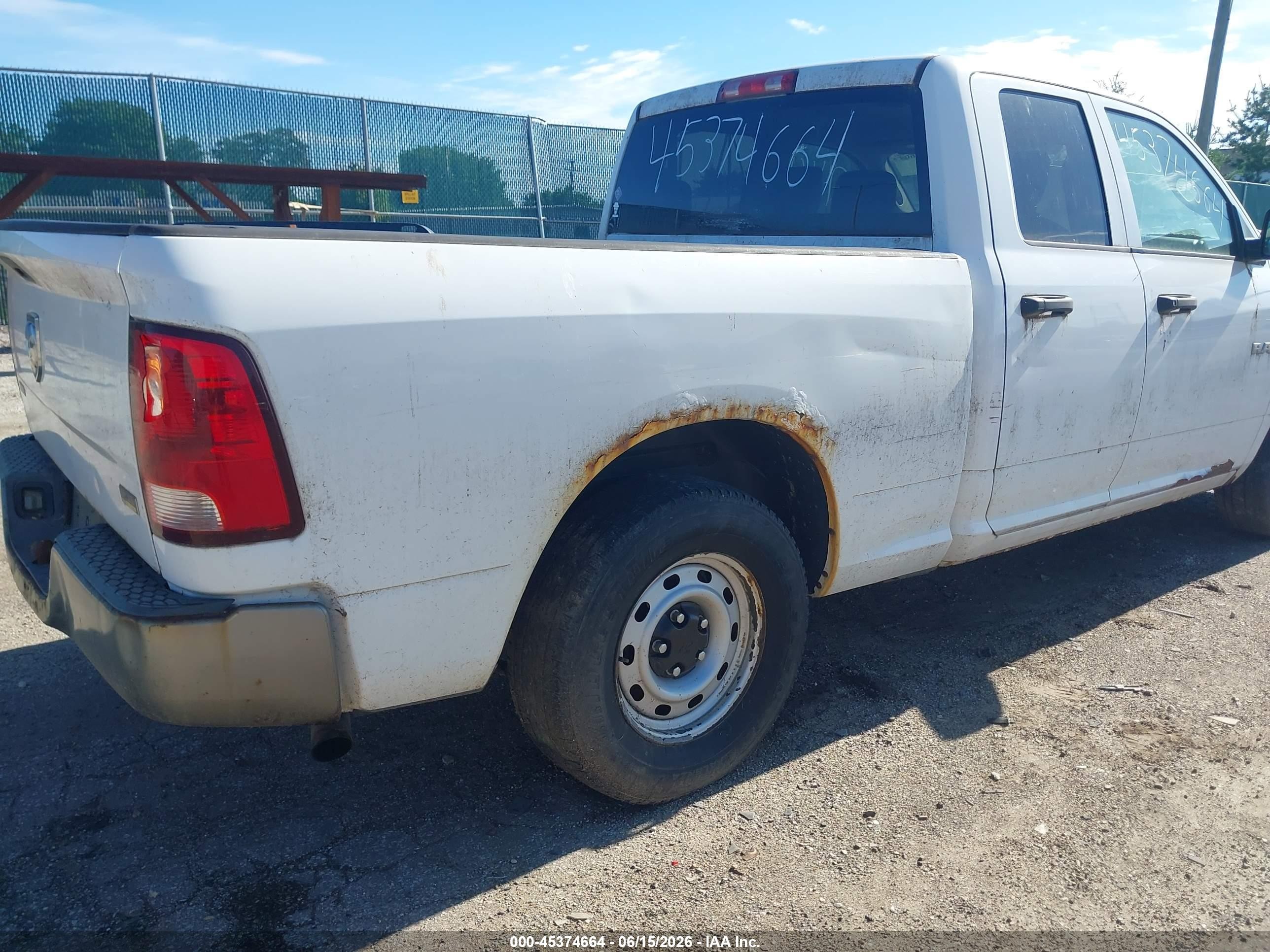 2010 Dodge Ram 1500 St White vin: 1D7RB1GPXAS152356
