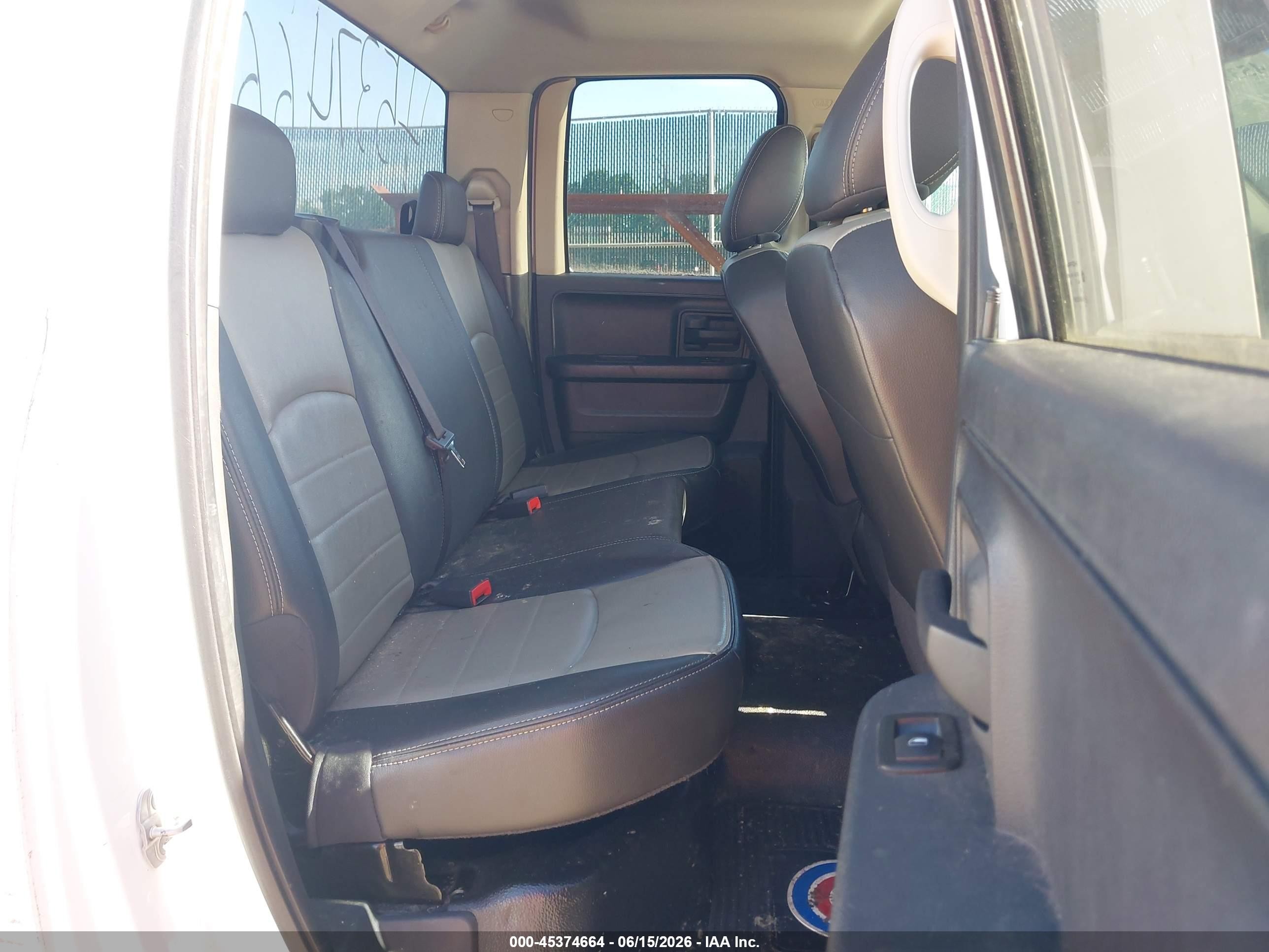2010 Dodge Ram 1500 St White vin: 1D7RB1GPXAS152356