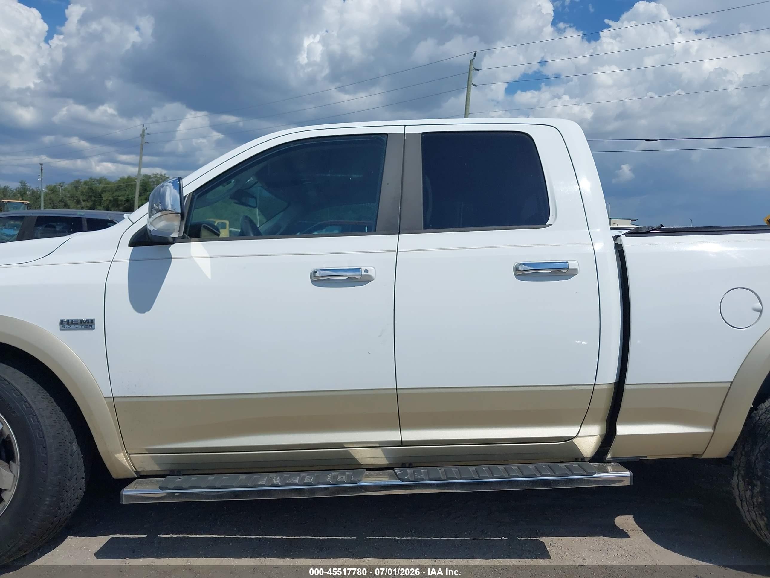 2011 Ram Ram 1500 Laramie White vin: 1D7RB1GT1BS548058