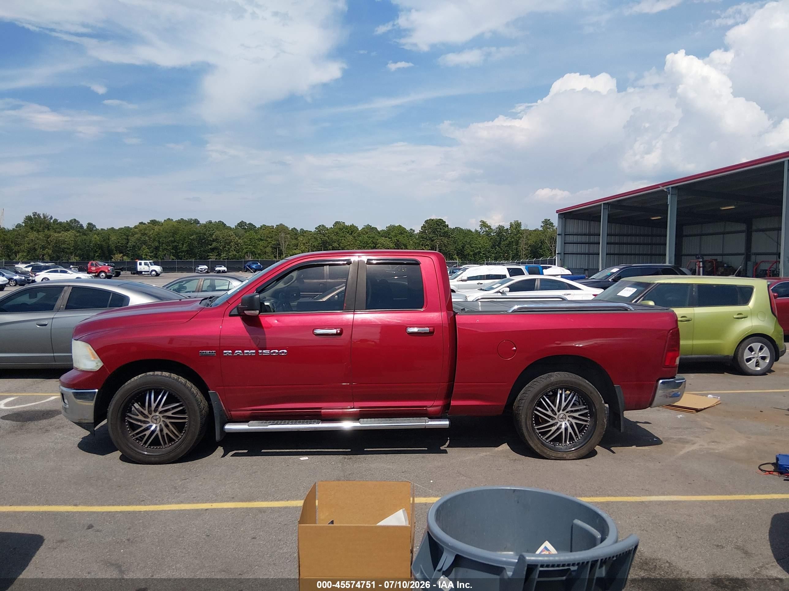 2011 Ram Ram 1500 Slt Red vin: 1D7RB1GT2BS596667