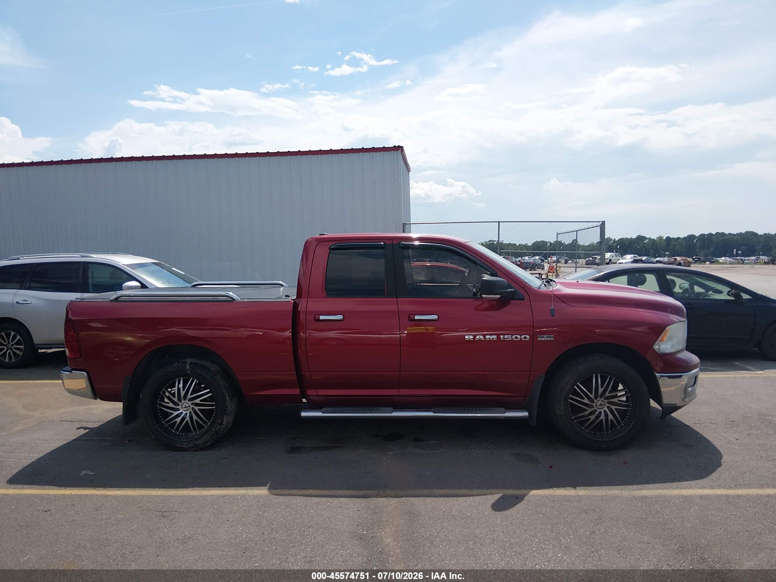 2011 Ram Ram 1500 Slt Red vin: 1D7RB1GT2BS596667