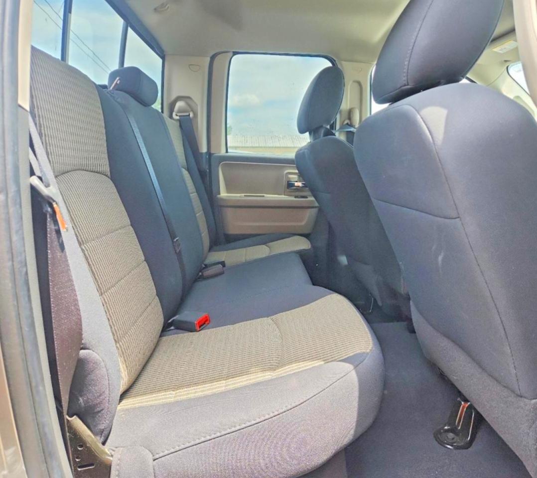 2011 Dodge Ram 1500 Gray vin: 1D7RB1GT4BS663124