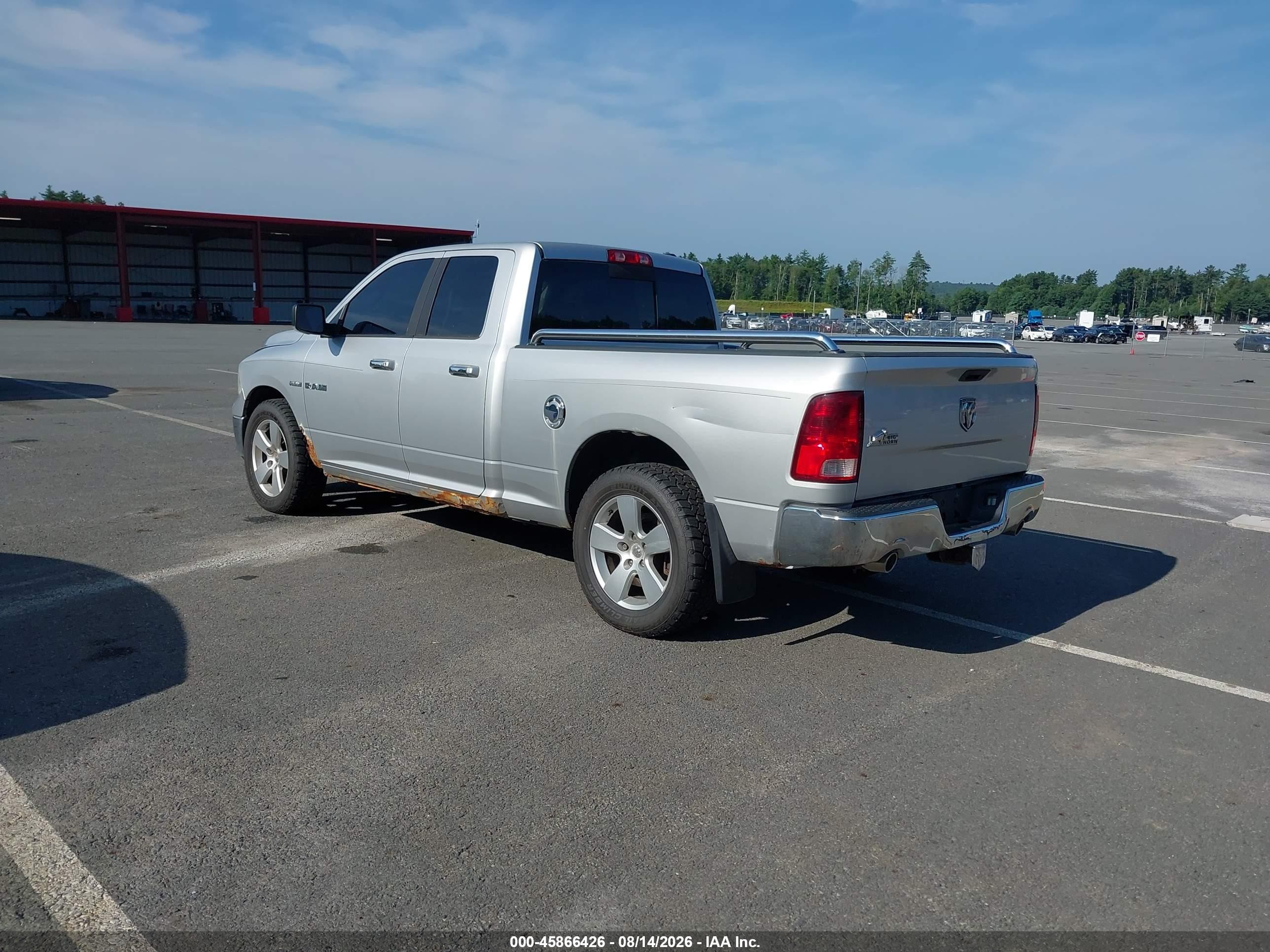 2010 Dodge Ram 1500 Slt/sport/trx Silver vin: 1D7RB1GT5AS112490
