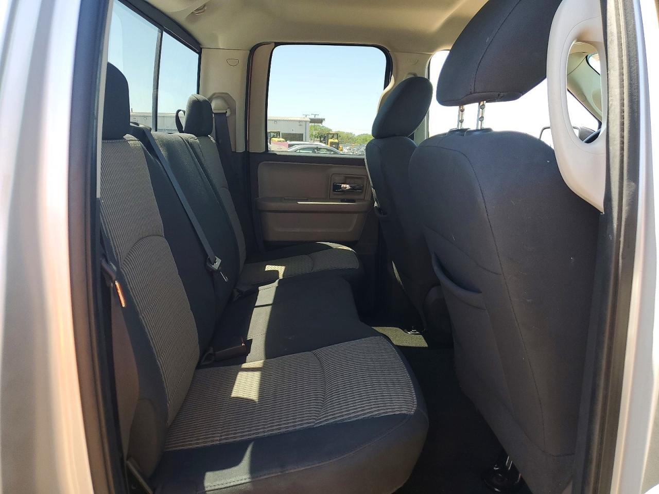 2010 Dodge Ram 1500 Silver vin: 1D7RB1GT7AS127458
