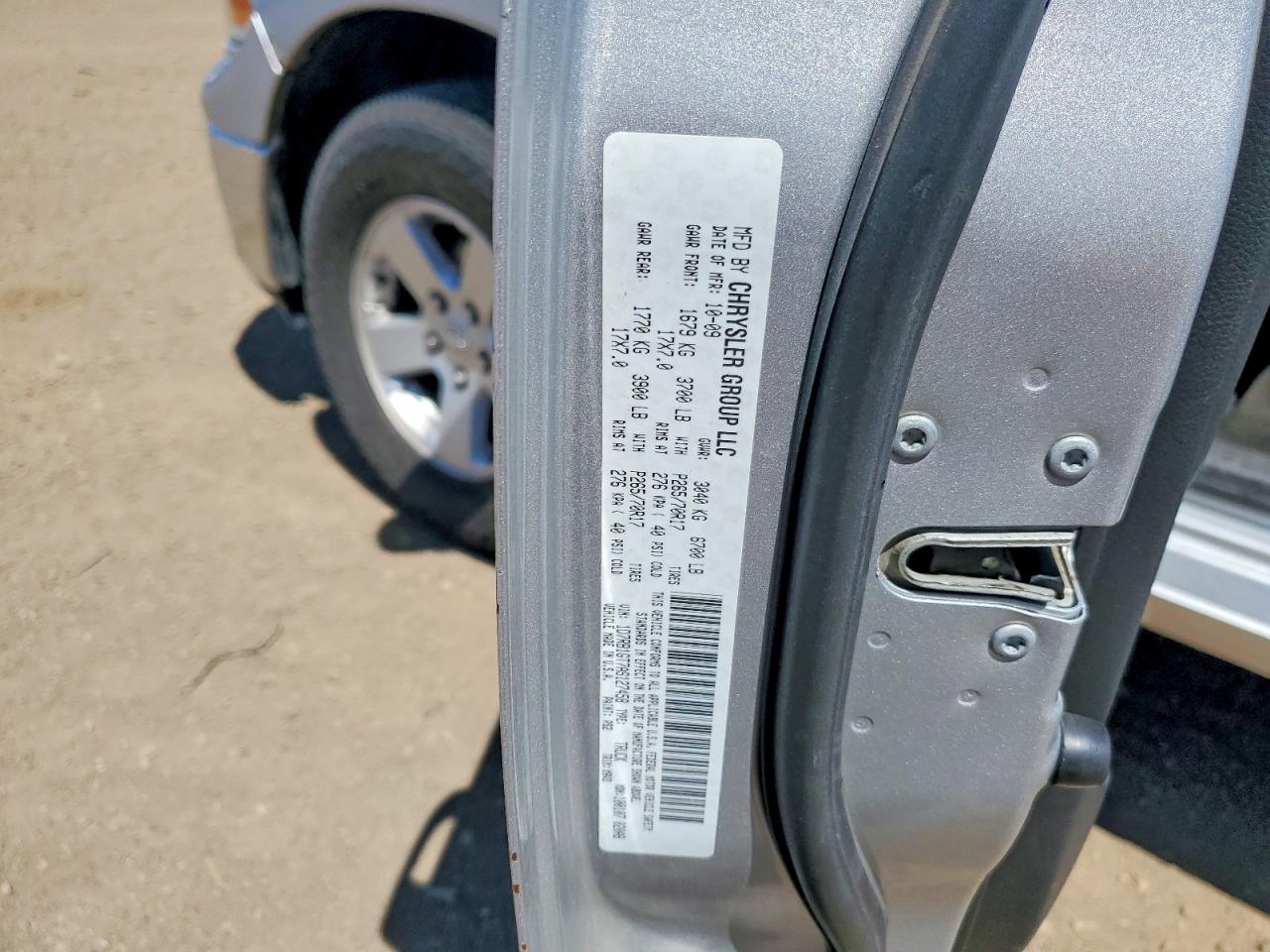 2010 Dodge Ram 1500 Silver vin: 1D7RB1GT7AS127458