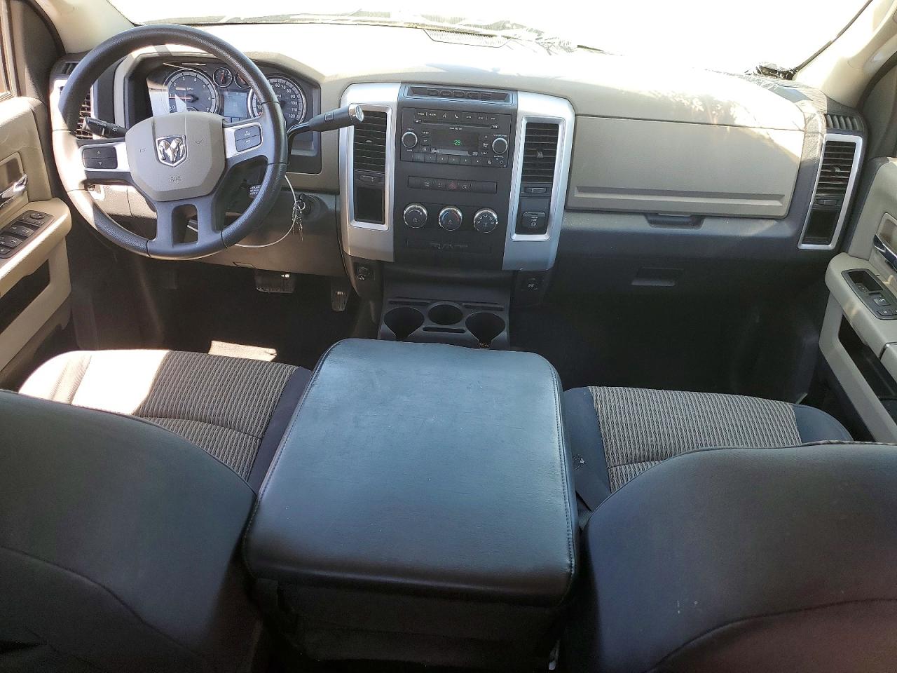 2010 Dodge Ram 1500 Silver vin: 1D7RB1GT7AS127458