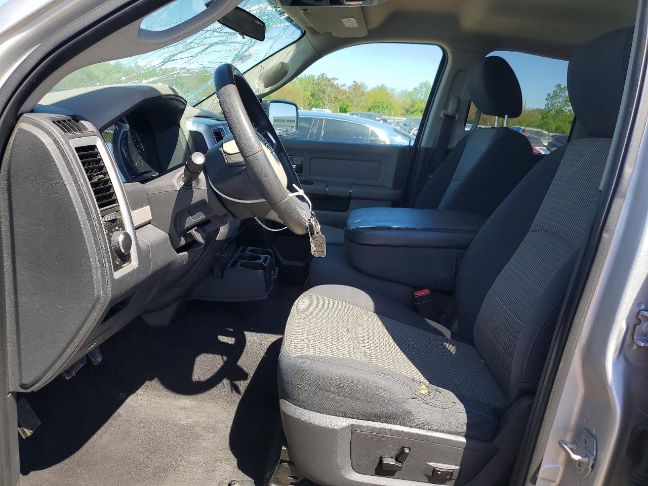 2010 Dodge Ram 1500 Silver vin: 1D7RB1GT7AS127458