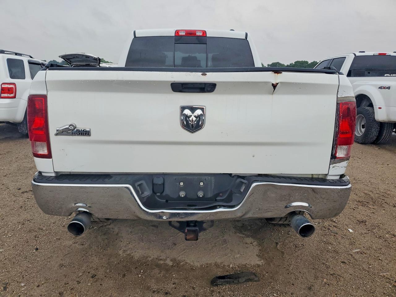2011 Dodge Ram 1500 White vin: 1D7RB1GT7BS583994