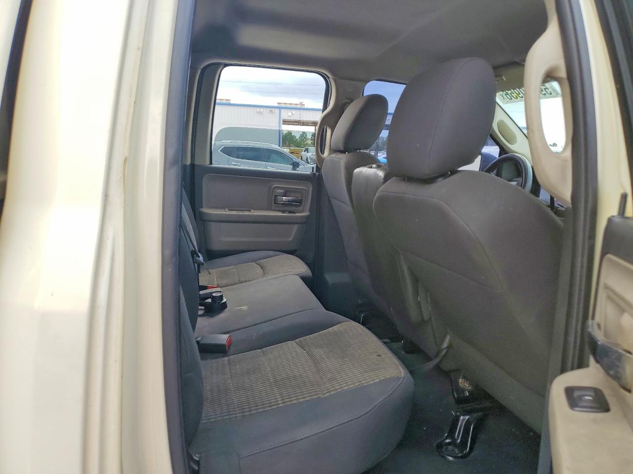 2010 Dodge Ram 1500 Cream vin: 1D7RB1GT9AS230574