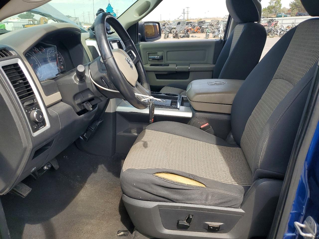 2011 Dodge Ram 1500 Синий vin: 1D7RB1GTXBS634629