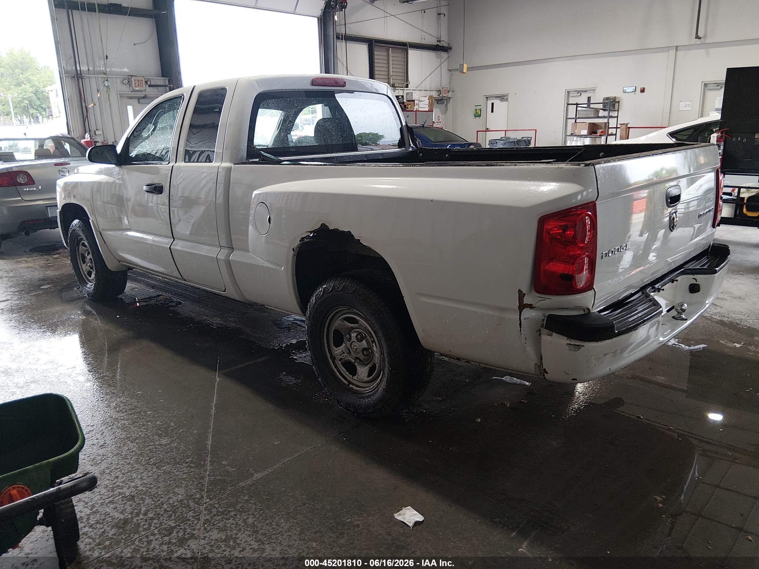 2011 Ram Dakota St White vin: 1D7RE2BK0BS614269