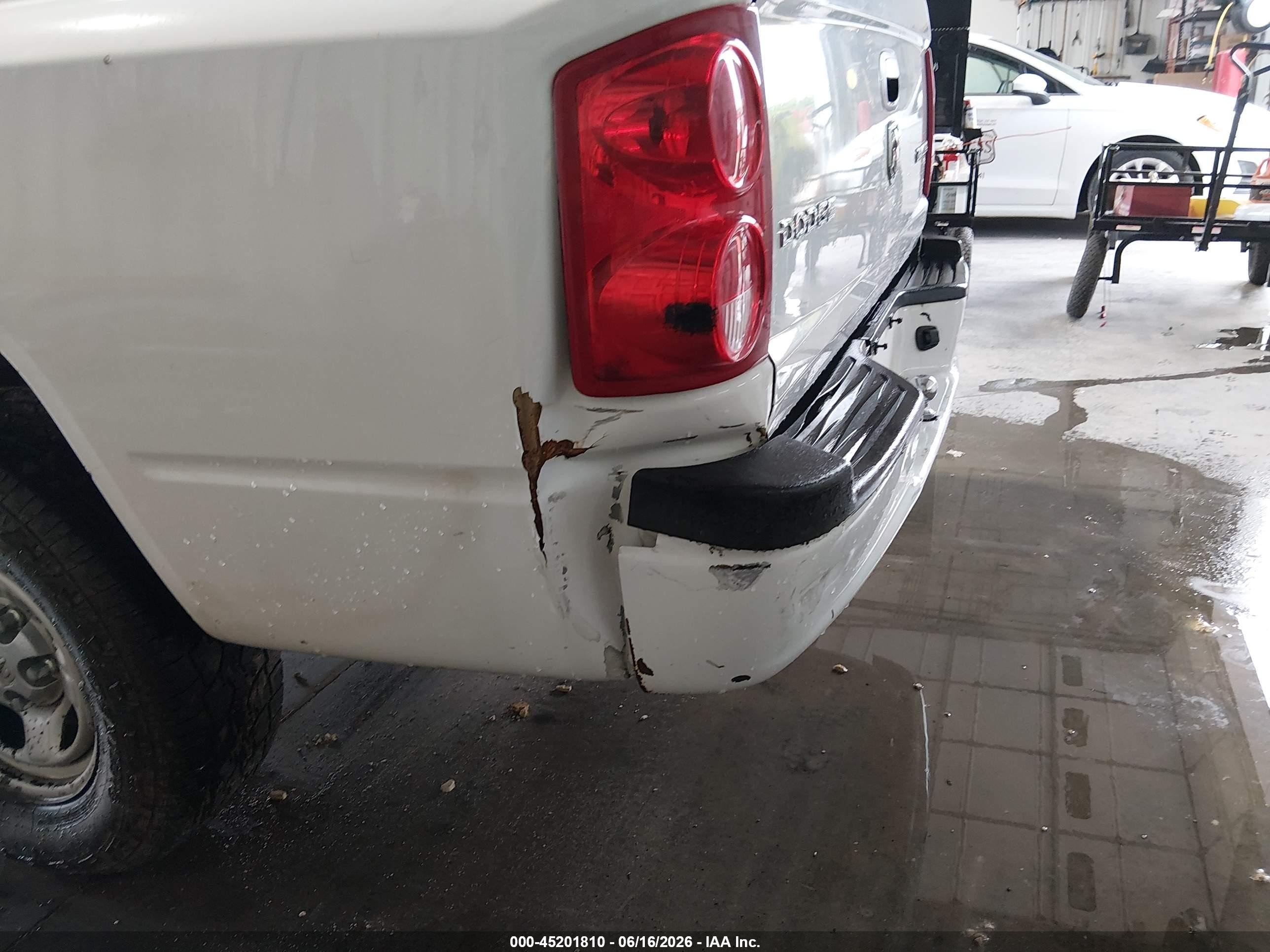 2011 Ram Dakota St White vin: 1D7RE2BK0BS614269
