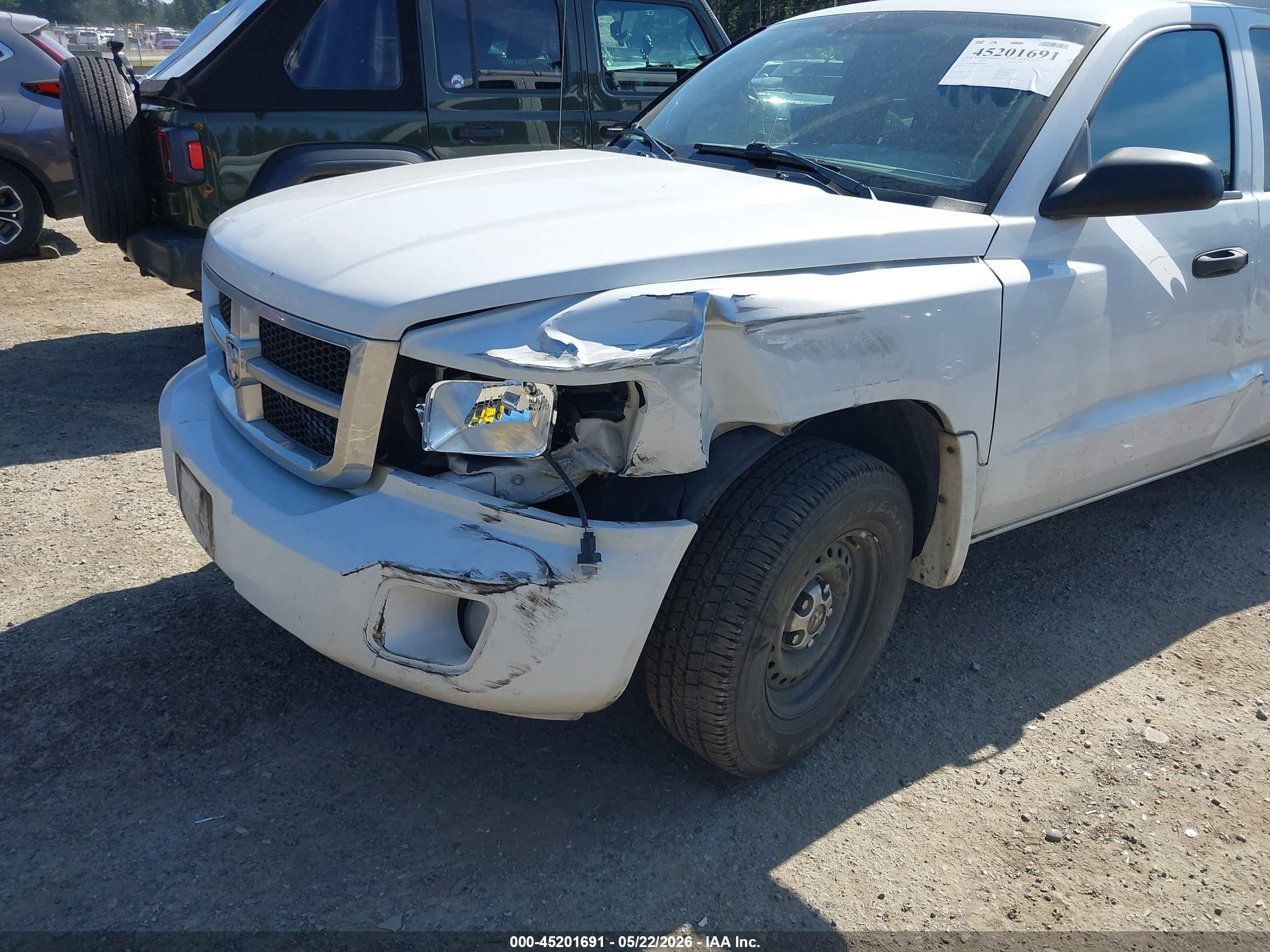 2011 Ram Dakota St White vin: 1D7RE2BK0BS666887
