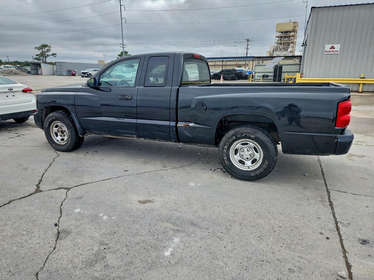 2011 Dodge Dakota St Black vin: 1D7RE2BK5BS623260