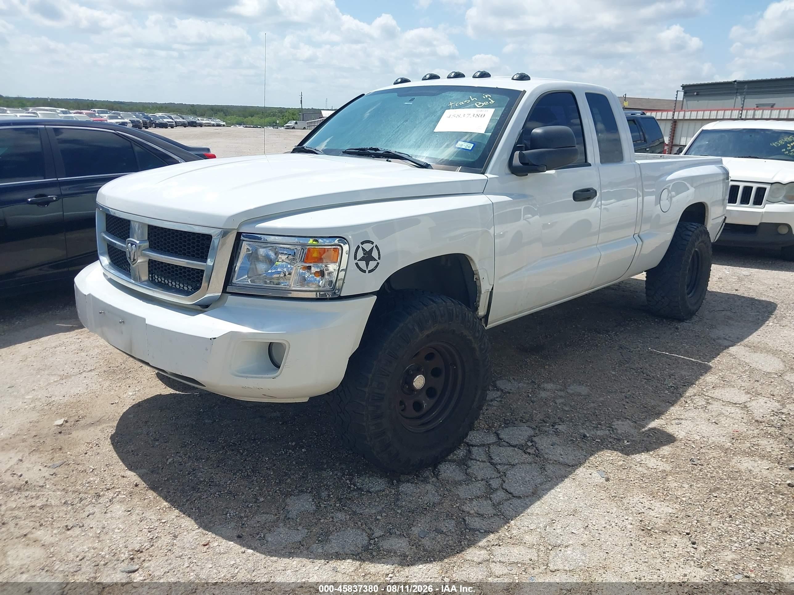 2011 Ram Dakota St White vin: 1D7RE2BKXBS586545