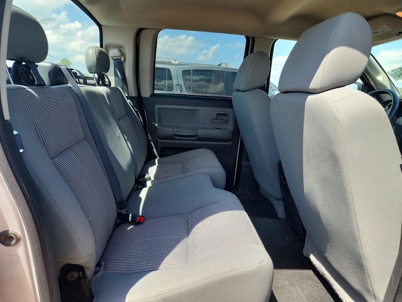 2010 Dodge Dakota Sxt Silver vin: 1D7RE3GK4AS223526
