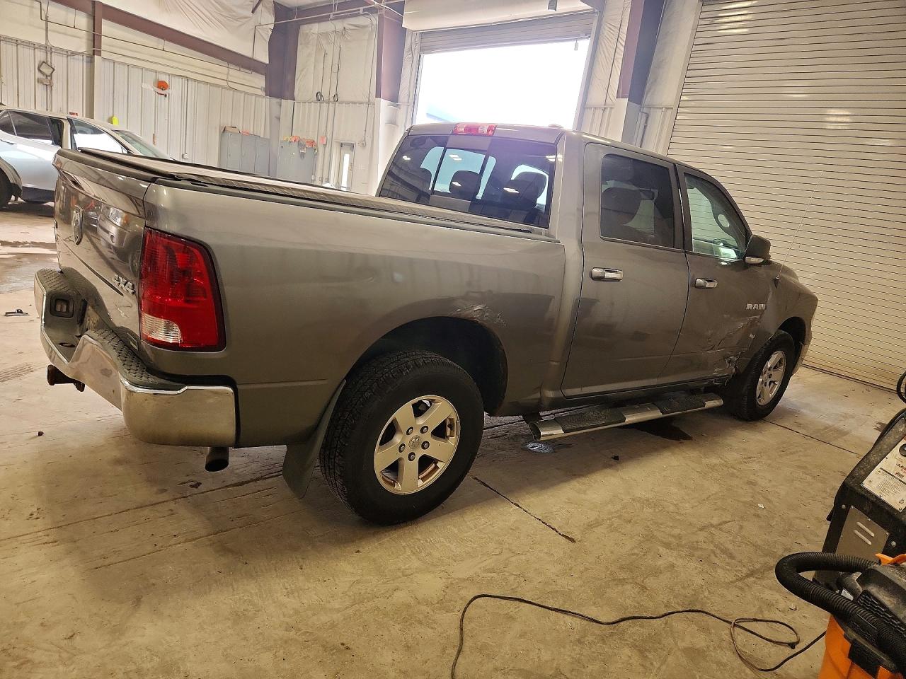 2010 Dodge Ram 1500 Gray vin: 1D7RV1CP2AS171819