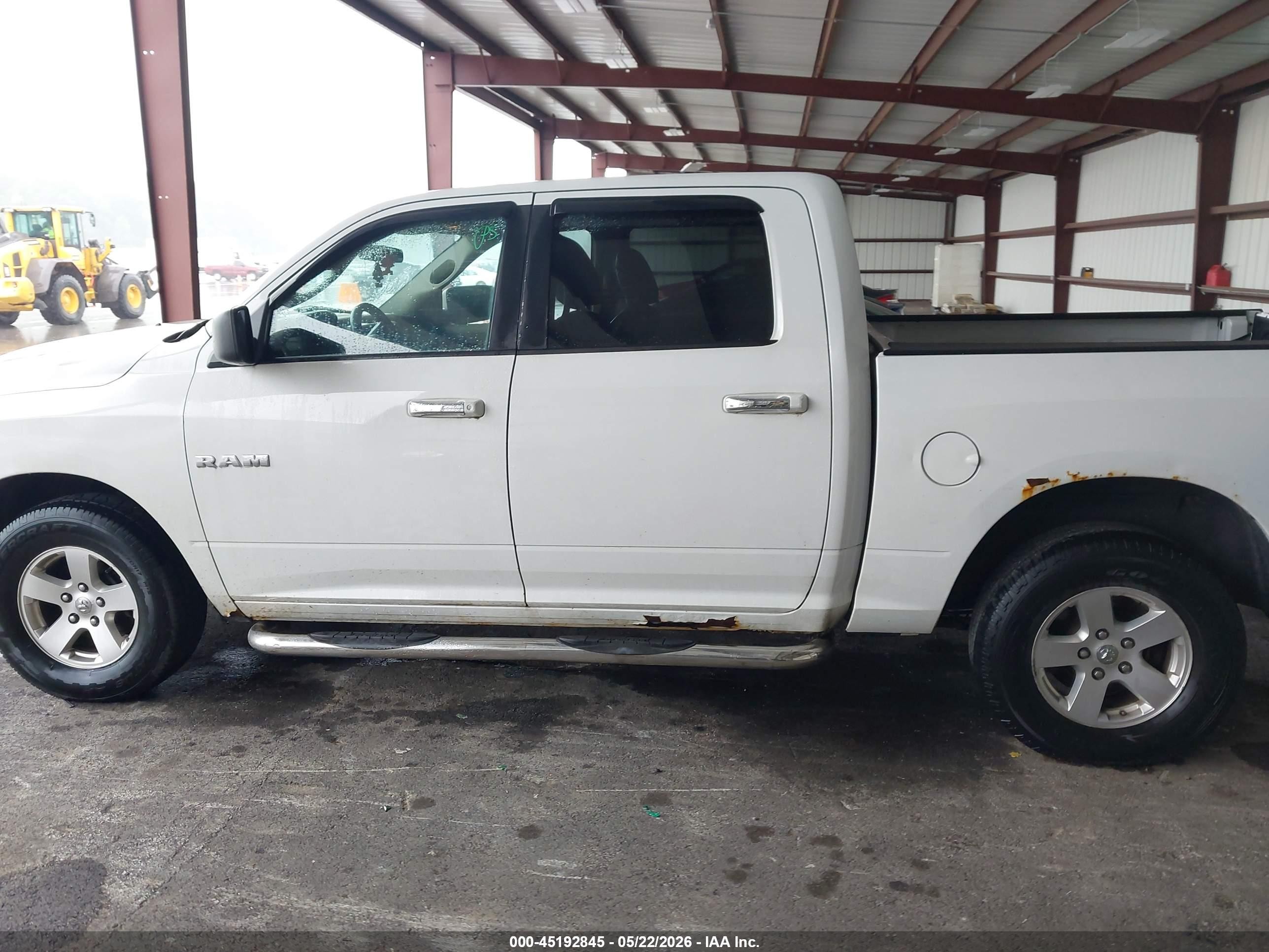 2010 Dodge Ram 1500 Slt/sport/trx Белый vin: 1D7RV1CP8AS239072