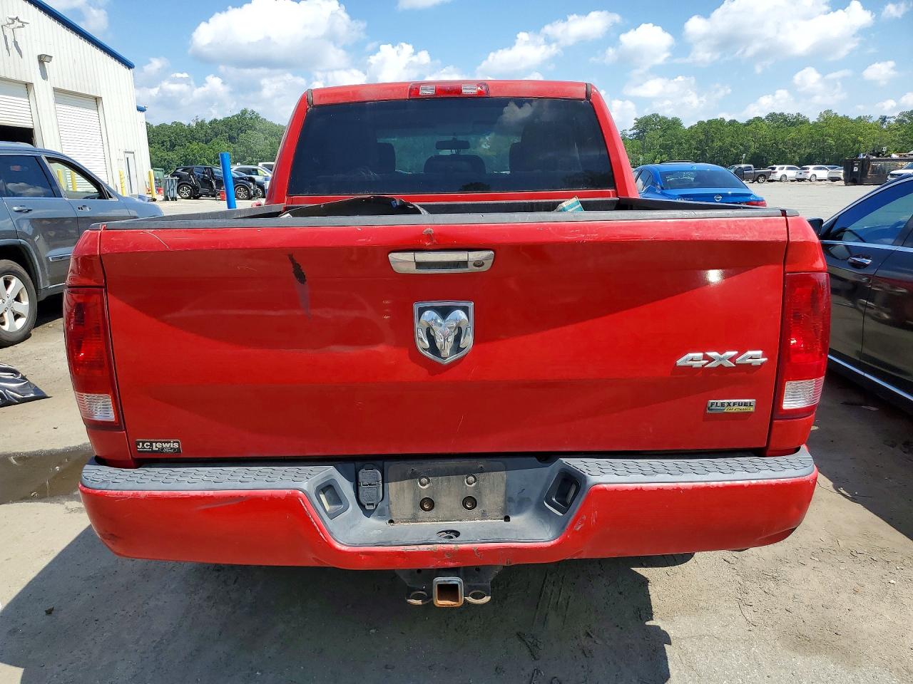 2011 Dodge Ram 1500 Red vin: 1D7RV1CP8BS661148