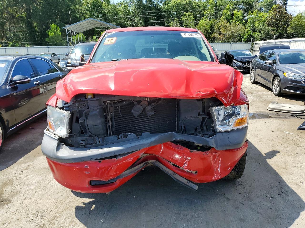 2011 Dodge Ram 1500 Red vin: 1D7RV1CP8BS661148