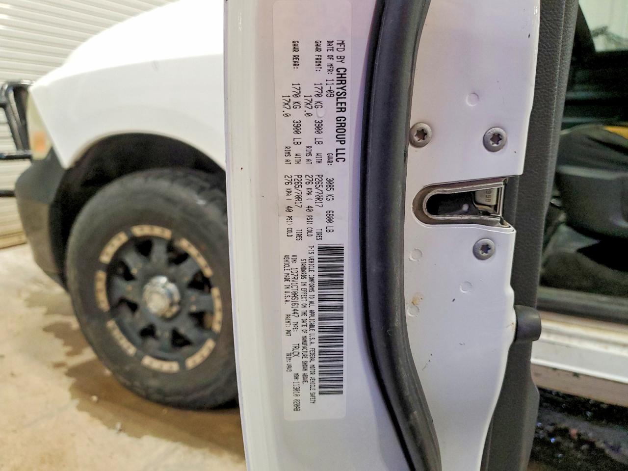 2010 Dodge Ram 1500 White vin: 1D7RV1CT0AS161447
