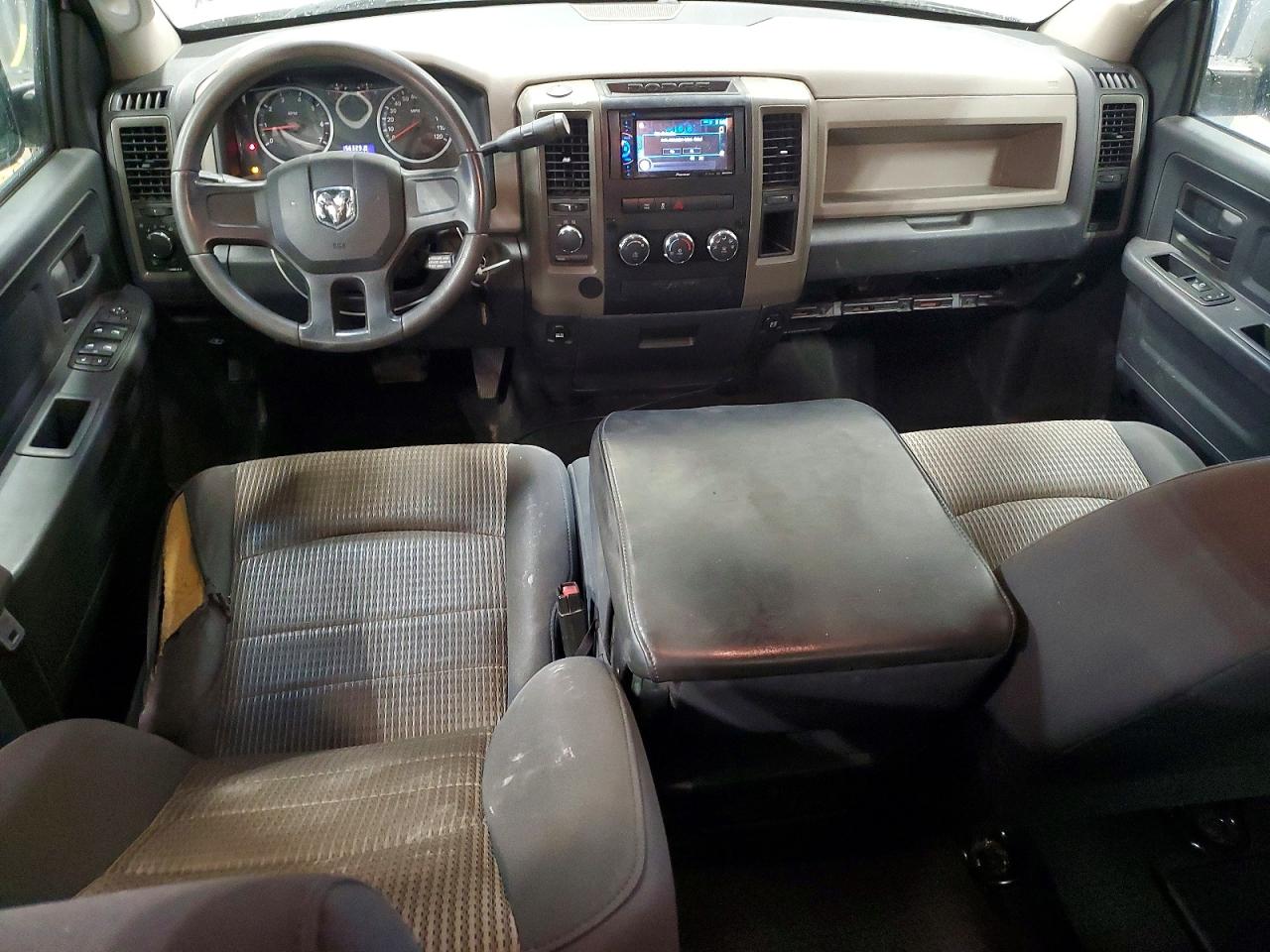 2010 Dodge Ram 1500 White vin: 1D7RV1CT0AS161447
