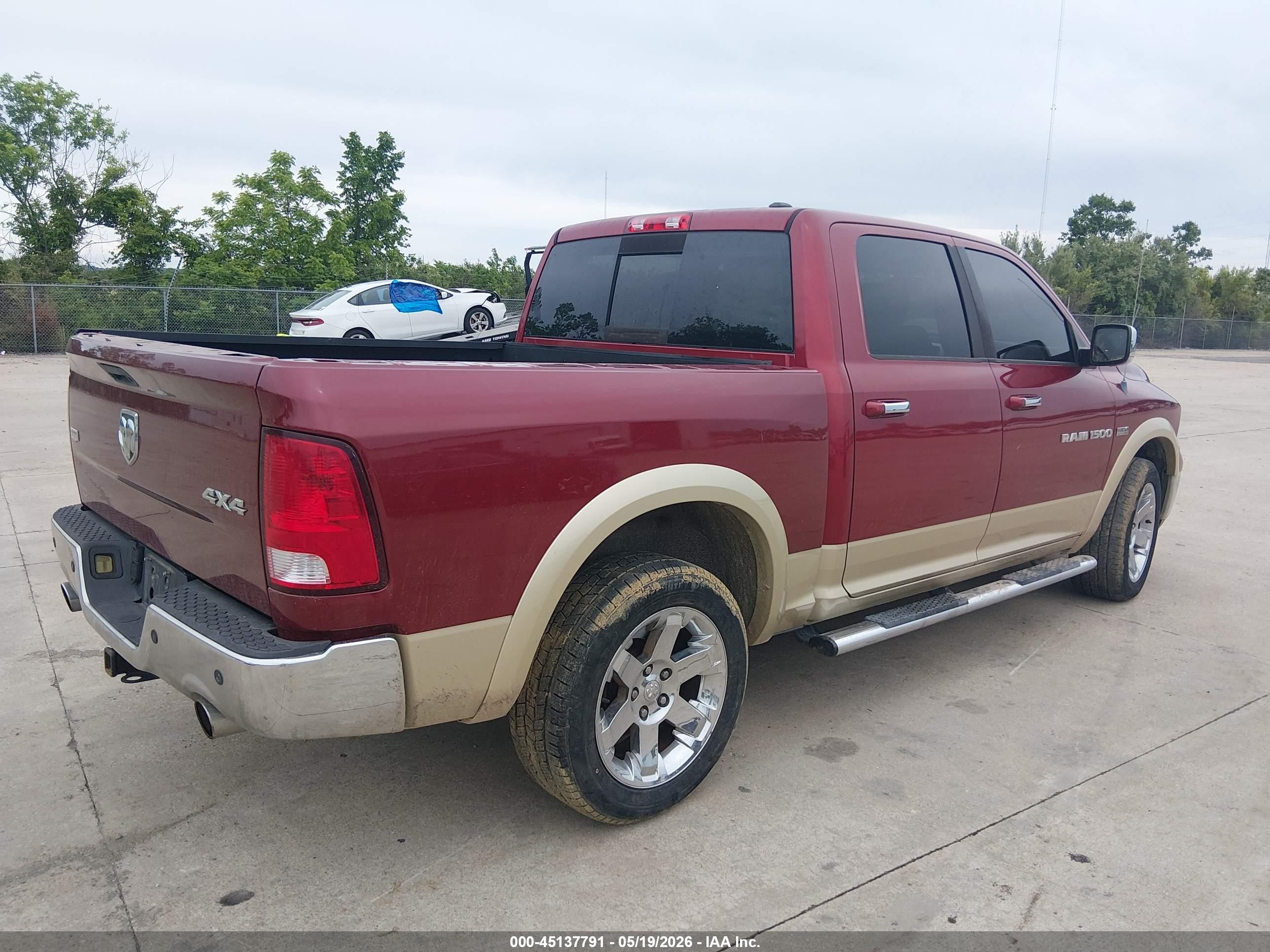 2011 Ram Ram 1500 Laramie Red vin: 1D7RV1CT0BS545410