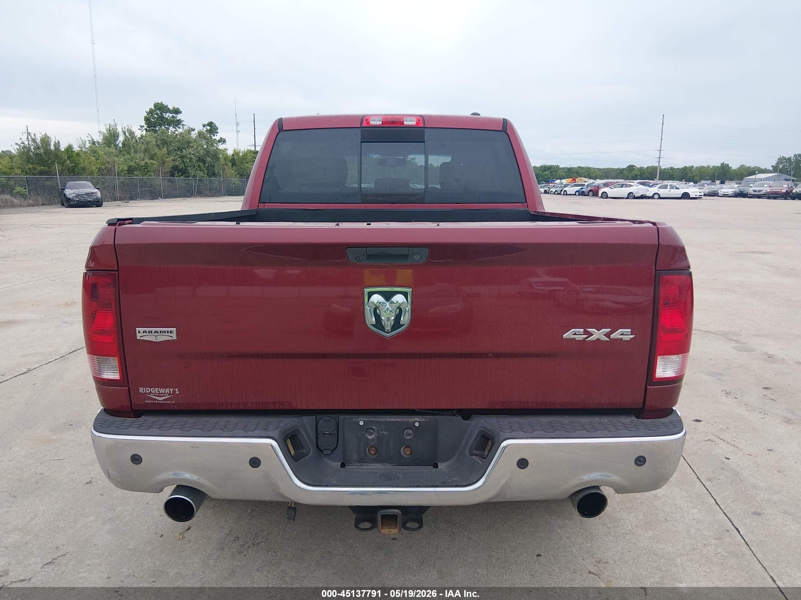 2011 Ram Ram 1500 Laramie Red vin: 1D7RV1CT0BS545410