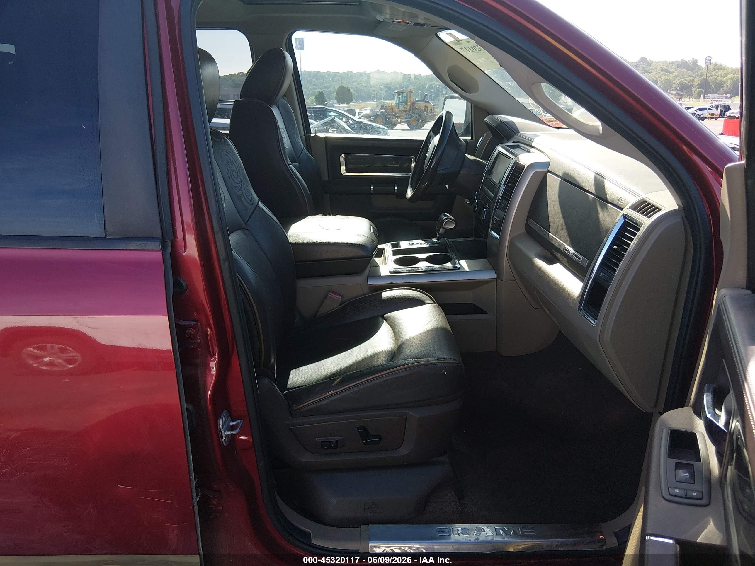 2011 Ram Ram 1500 Laramie Longhorn Red vin: 1D7RV1CT0BS603127