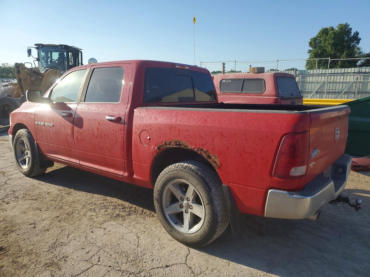 2011 Dodge Ram 1500 Red vin: 1D7RV1CT0BS668012