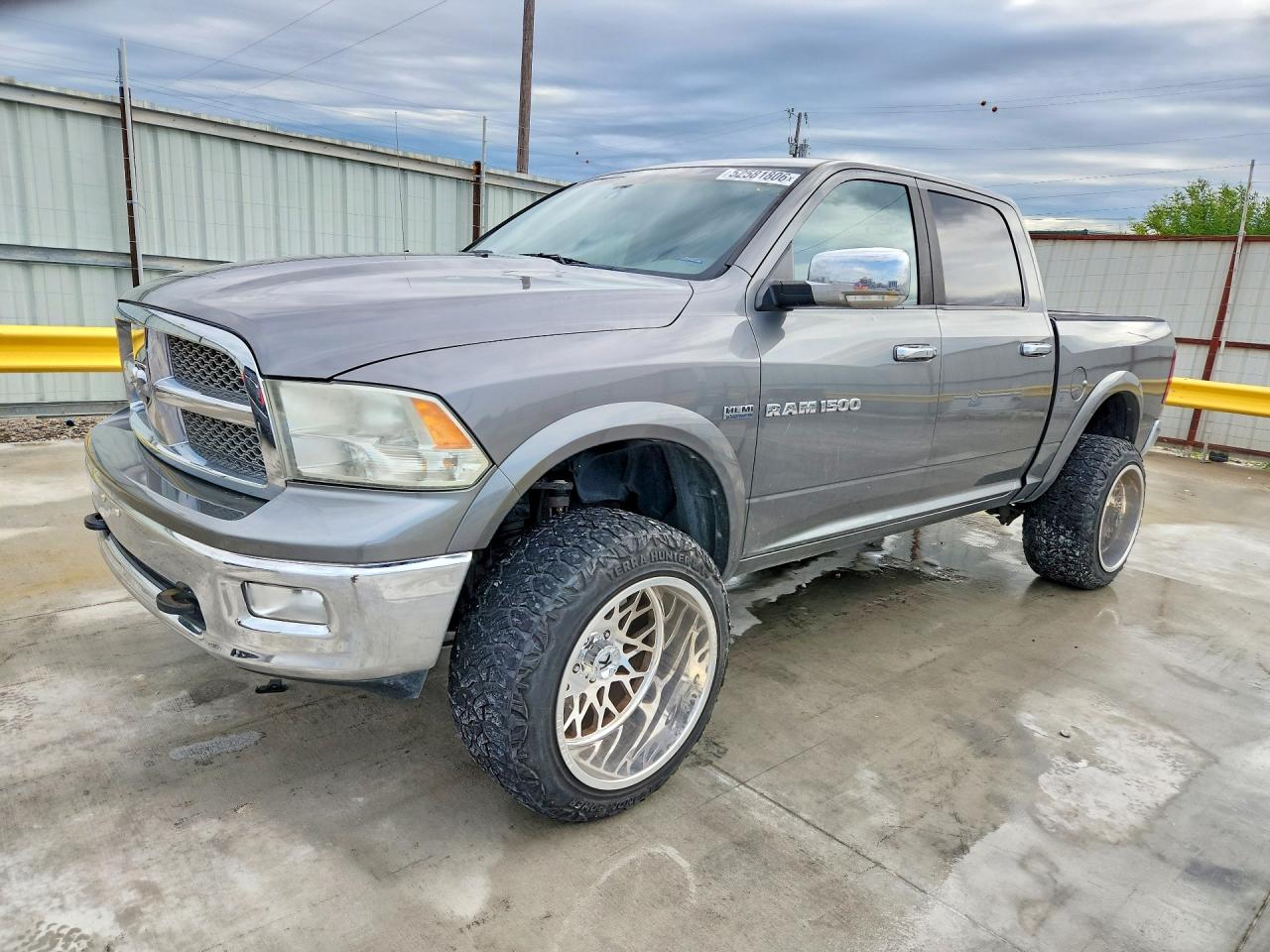 2011 Dodge Ram 1500 Серебряный vin: 1D7RV1CT0BS706337