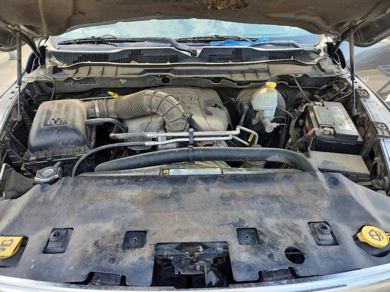 2011 Dodge Ram 1500 Серебряный vin: 1D7RV1CT0BS706337