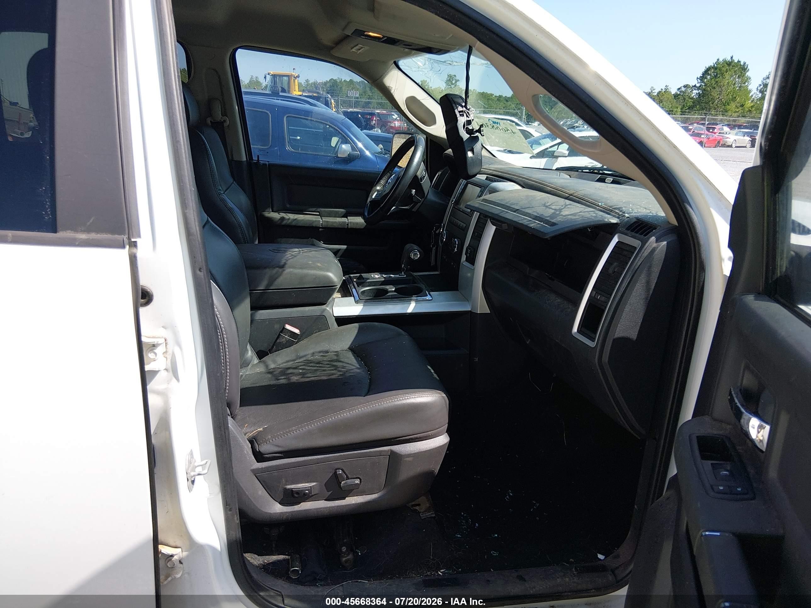 2010 Dodge Ram 1500 Slt/sport/trx White vin: 1D7RV1CT1AS207660