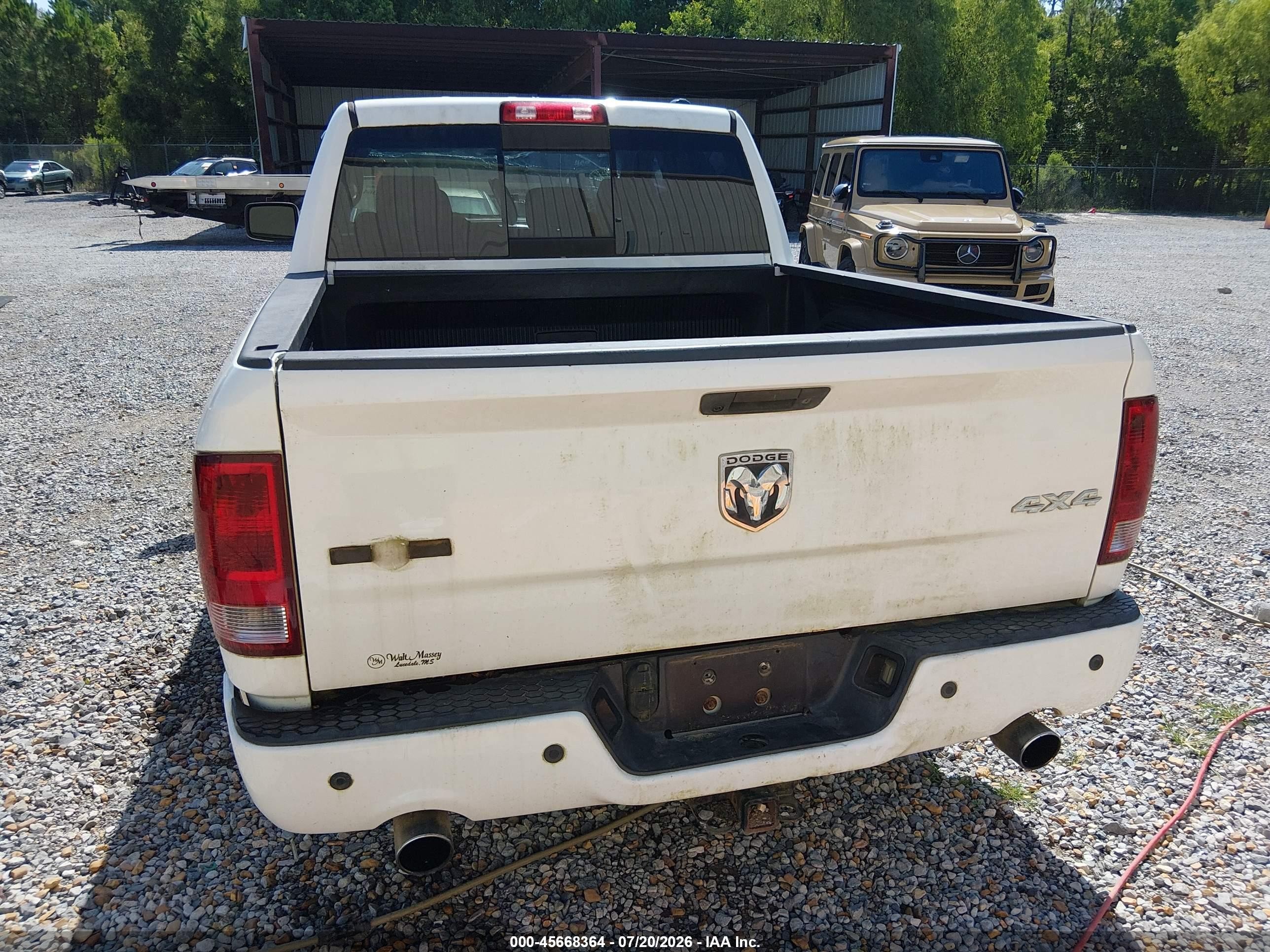 2010 Dodge Ram 1500 Slt/sport/trx White vin: 1D7RV1CT1AS207660