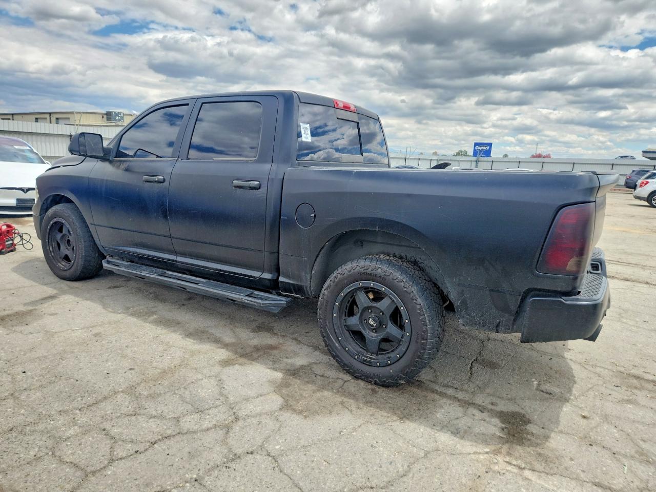 2011 Dodge Ram 1500 Черный vin: 1D7RV1CT1BS508883