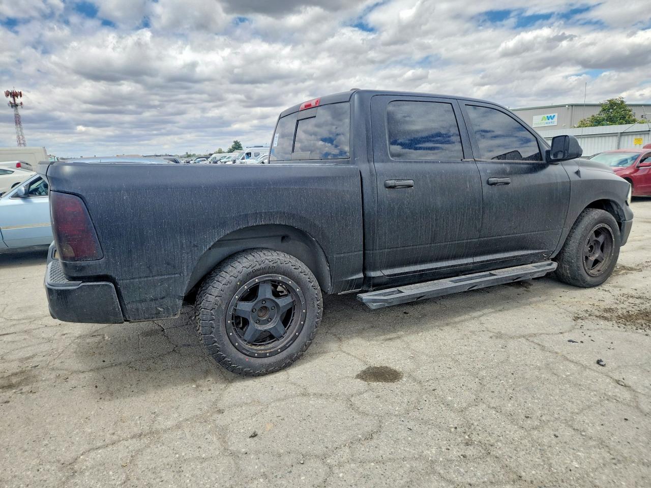 2011 Dodge Ram 1500 Черный vin: 1D7RV1CT1BS508883
