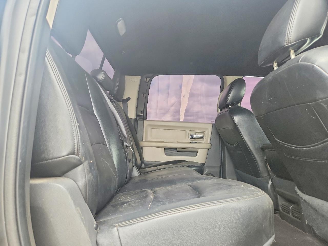 2011 Dodge Ram 1500 Черный vin: 1D7RV1CT1BS508883