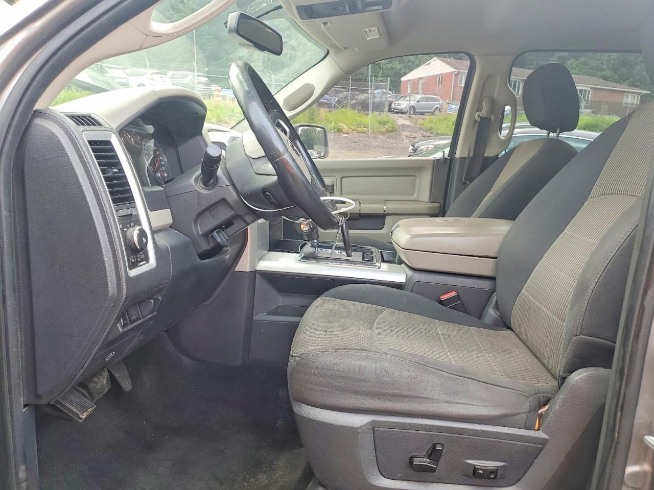 2011 Dodge Ram 1500 Серый vin: 1D7RV1CT1BS549126
