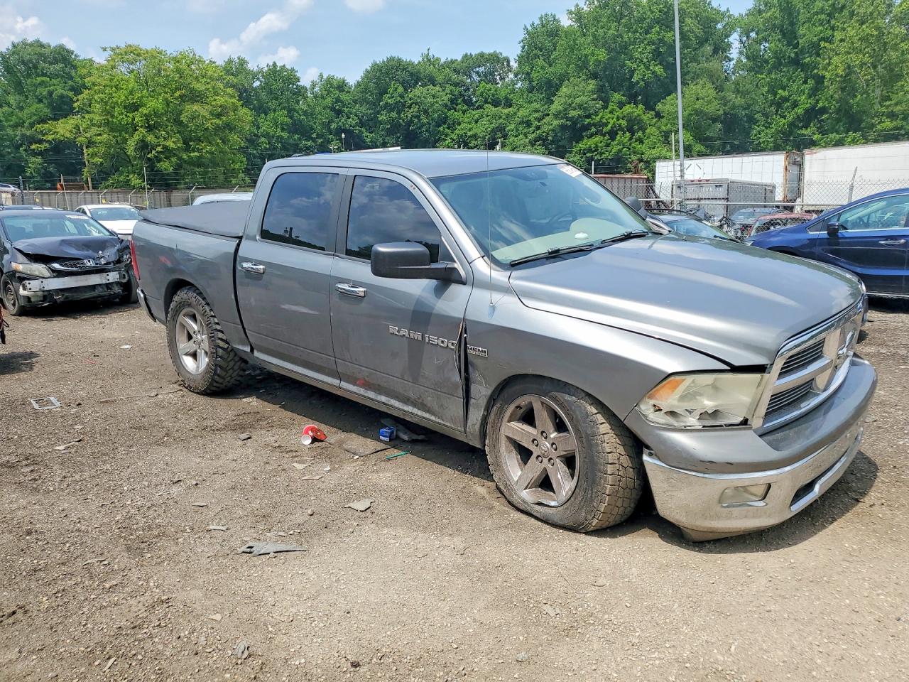 2011 Dodge Ram 1500 Серый vin: 1D7RV1CT1BS549126