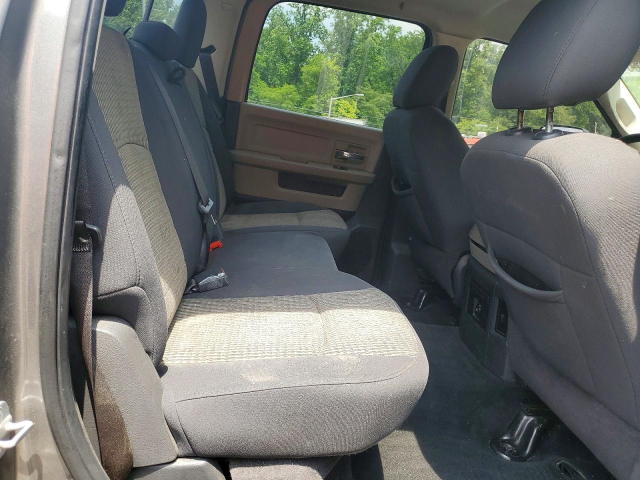 2011 Dodge Ram 1500 Серый vin: 1D7RV1CT1BS549126