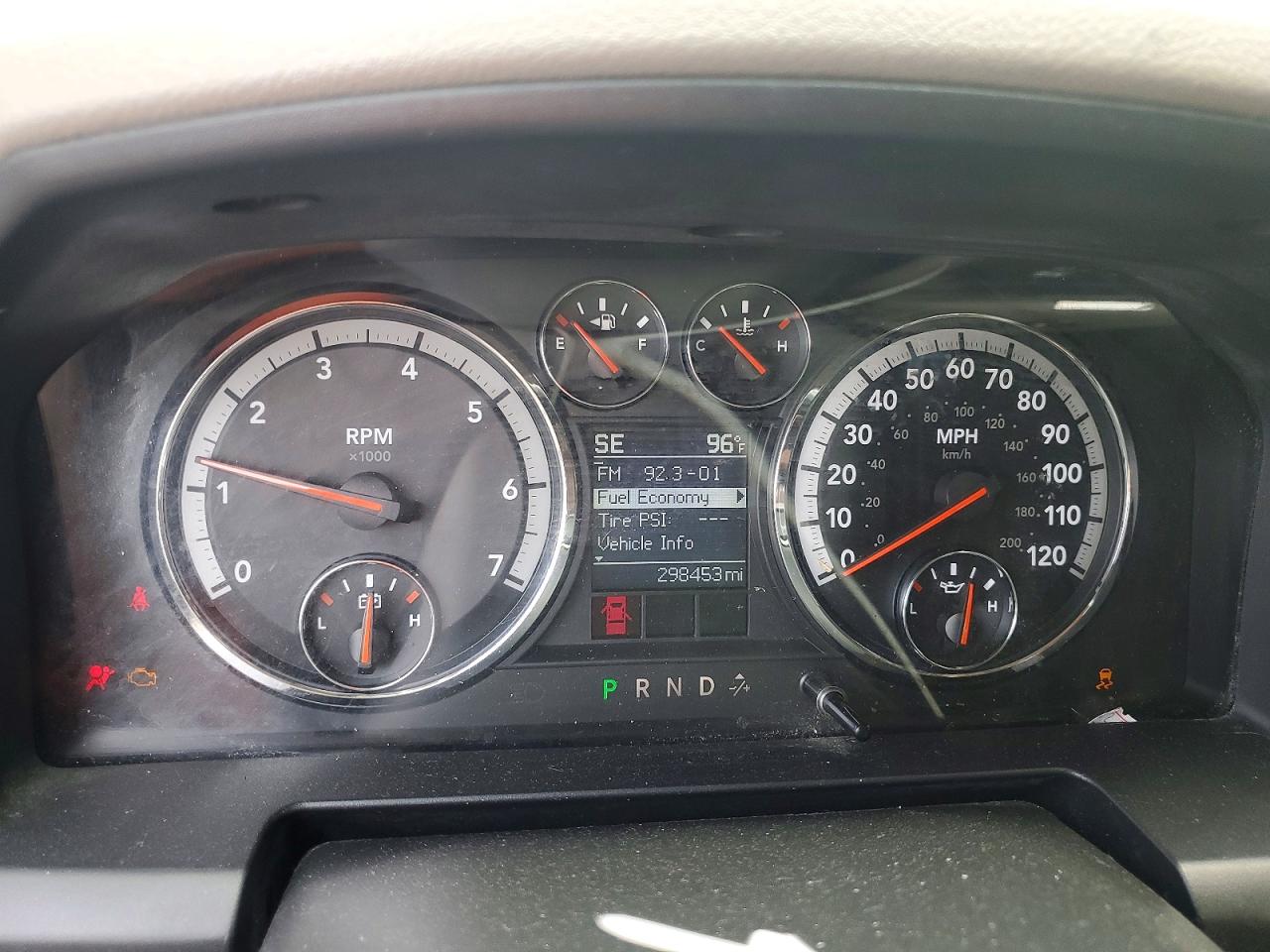 2011 Dodge Ram 1500 Серый vin: 1D7RV1CT1BS549126